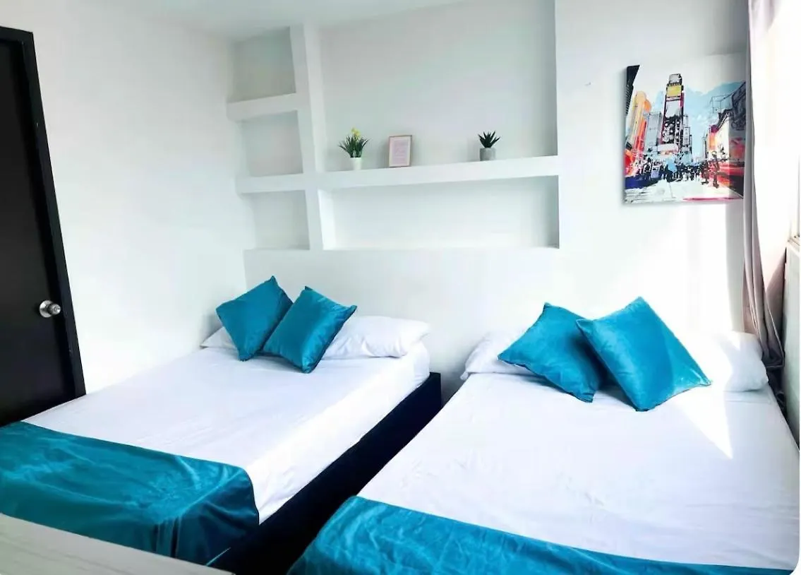 Apartaestudio En El Poblado Cerca A Povenza 241 메딜린 0*,  콜롬비아